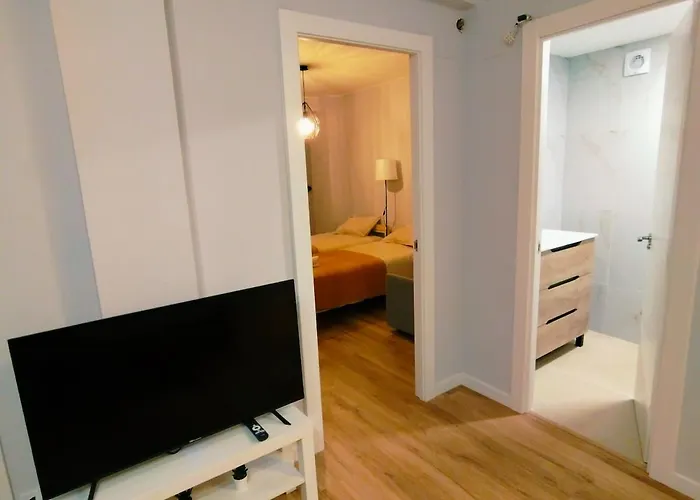 Quiet Near The Pilar Zaragoza