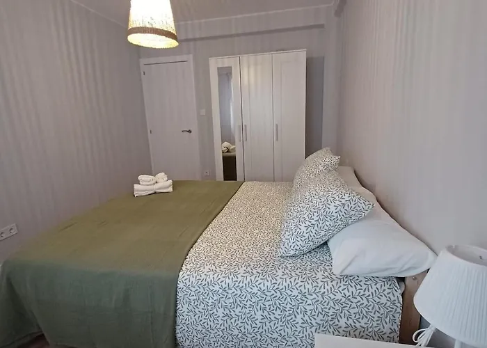 Quiet Near The Pilar Daire *